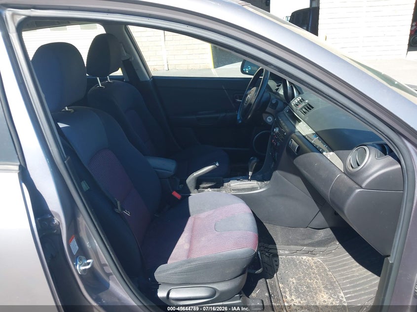 2005 Mazda 3 VIN JM1BK343751257733 IAAI salvage auction — NORMAL WEAR, Clear - Dealer Only (California), sold $25 on 2026-07-29 (photo 5)