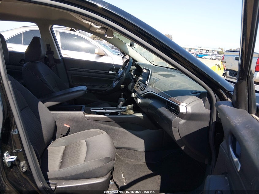 2024 Nissan Altima VIN 1N4BL4DVXRN349718 IAAI salvage auction — NORMAL WEAR, Enterprise Vehicles Clear Only (California), sold $12,600 on 2026-07-30 (photo 5)