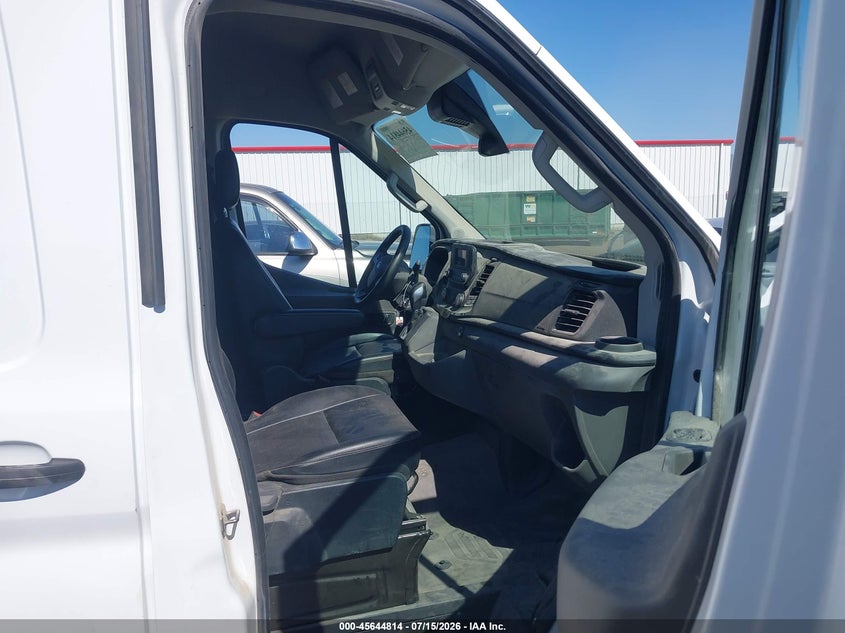 2023 Ford Transit VIN 1FTBR2C84PKA42276 IAAI salvage auction — NORMAL WEAR, Enterprise Vehicles Clear Only (Washington), sold $11,200 on 2026-07-18 (photo 5)