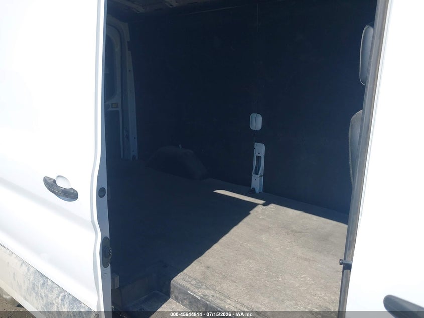 2023 Ford Transit VIN 1FTBR2C84PKA42276 IAAI salvage auction — NORMAL WEAR, Enterprise Vehicles Clear Only (Washington), sold $11,200 on 2026-07-18 (photo 8)