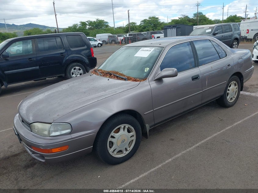1994 Toyota Camry VIN JT2GK12E6R0027412 IAAI salvage auction — NORMAL WEAR, Clear (Hawaii), sold $125 on 2026-07-28 (photo 2)