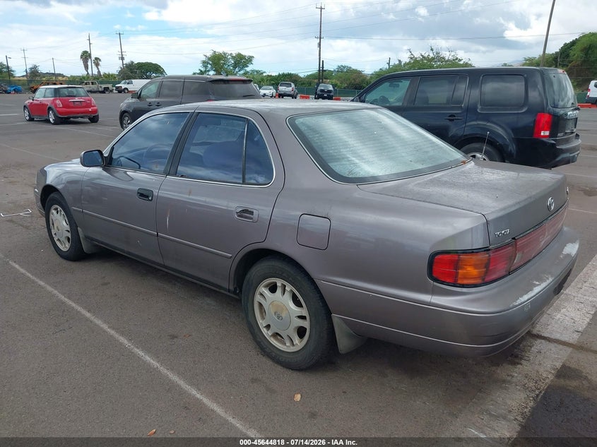 1994 Toyota Camry VIN JT2GK12E6R0027412 IAAI salvage auction — NORMAL WEAR, Clear (Hawaii), sold $125 on 2026-07-28 (photo 3)