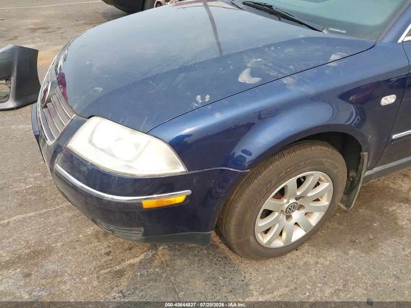 2001 Volkswagen Passat VIN WVWPD63B91P140947 IAAI salvage auction — FRONT & REAR, Clear-Dealer Only (Oregon), sold $125 on 2026-07-30 (photo 6)