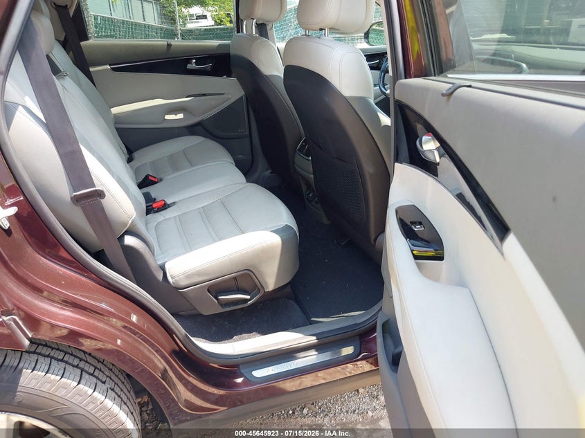 2016 Kia Sorento VIN 5XYPKDA56GG073873 IAAI salvage auction — NORMAL WEAR, Clear (Maryland), sold $575 on 2026-07-23 (photo 8)