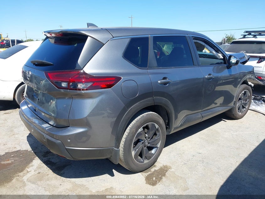 2025 Nissan Rogue VIN JN8BT3BAXSW005668 IAAI salvage auction — FRONT & REAR, Salvage (California), sold $2,250 on 2026-07-30 (photo 4)