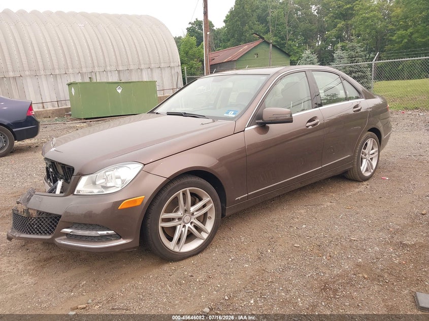 2013 Mercedes-benz C-klasse VIN WDDGF8ABXDR271506 IAAI salvage auction — RIGHT FRONT, Salvage (Idaho), sold $1,100 on 2026-08-12 (photo 2)