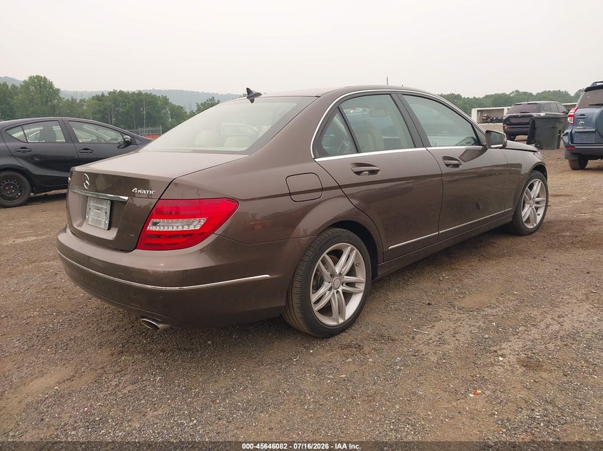 2013 Mercedes-benz C-klasse VIN WDDGF8ABXDR271506 IAAI salvage auction — RIGHT FRONT, Salvage (Idaho), sold $1,100 on 2026-08-12 (photo 4)