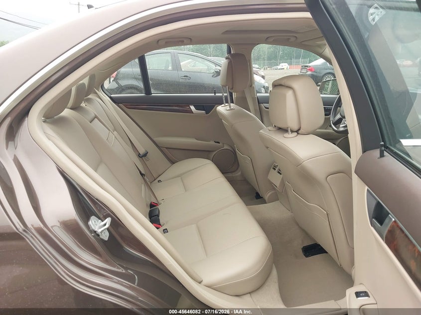 2013 Mercedes-benz C-klasse VIN WDDGF8ABXDR271506 IAAI salvage auction — RIGHT FRONT, Salvage (Idaho), sold $1,100 on 2026-08-12 (photo 8)