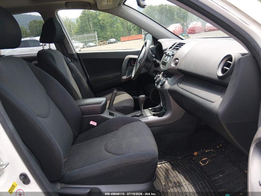 2008 Toyota Rav4 VIN JTMBD32V485180928 IAAI salvage auction — NORMAL WEAR, Clear (New Jersey), sold $25 on 2026-07-30 (photo 5)