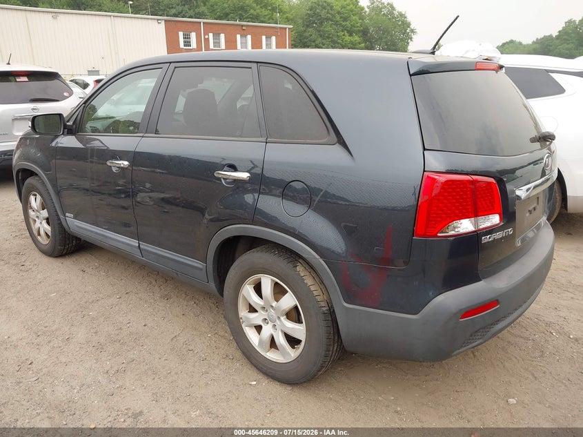 2013 Kia Sorento VIN 5XYKTCA67DG324907 IAAI salvage auction — REAR END, Clear (Massachusetts), sold $25 on 2026-07-21 (photo 3)
