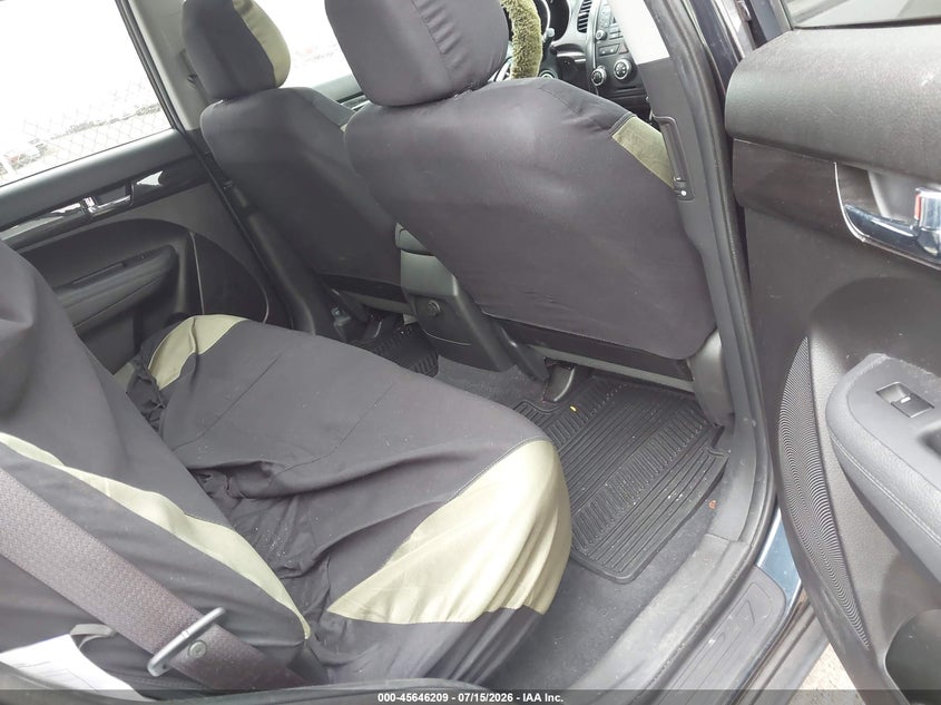 2013 Kia Sorento VIN 5XYKTCA67DG324907 IAAI salvage auction — REAR END, Clear (Massachusetts), sold $25 on 2026-07-21 (photo 8)