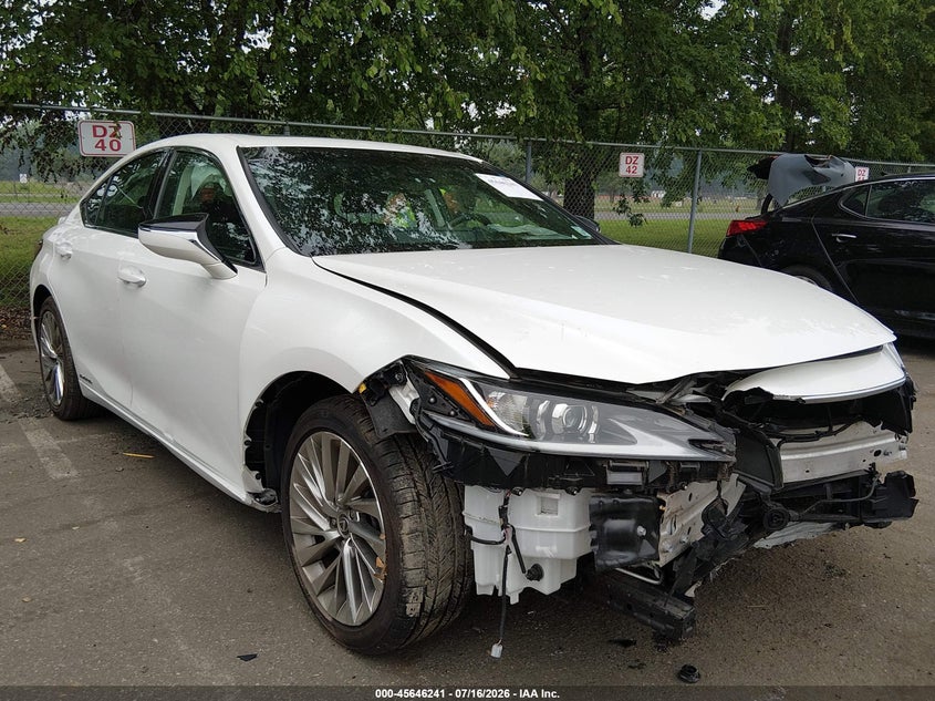 2022 Lexus ES VIN 58AEA1C18NU015136 — IAAI salvage auction photo
