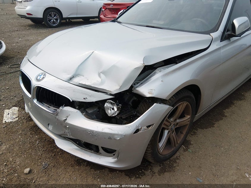 2014 BMW 3er VIN WBA3B1C52EPV79458 IAAI salvage auction — FRONT END, Salvage Title, sold $1,300 on 2026-08-12 (photo 6)