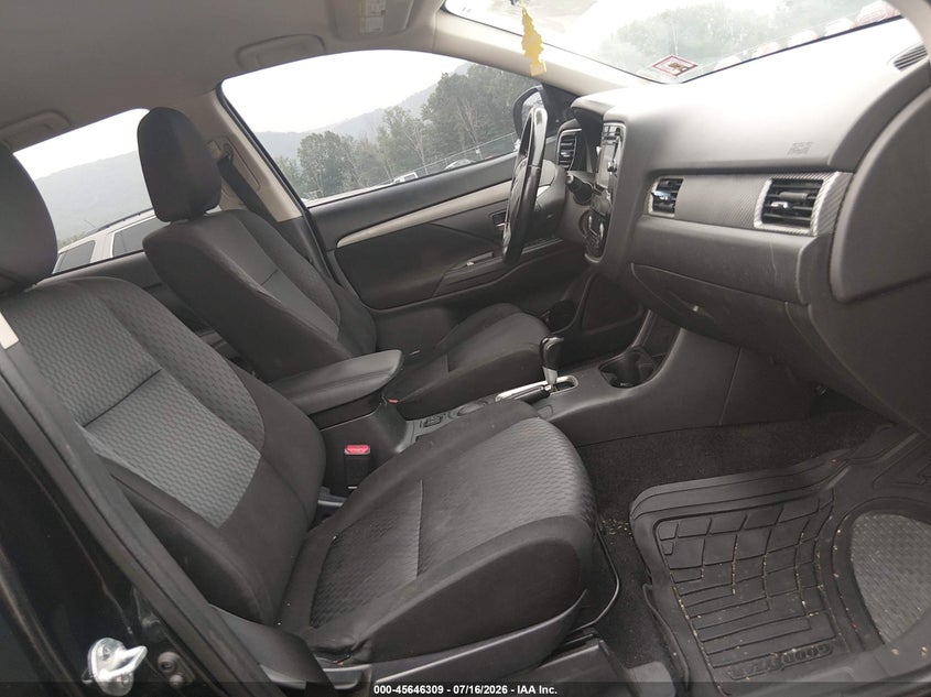 2014 Mitsubishi Outlander VIN JA4AD3A35EZ012239 IAAI salvage auction — NORMAL WEAR, Clear (New Jersey), sold $25 on 2026-07-30 (photo 5)