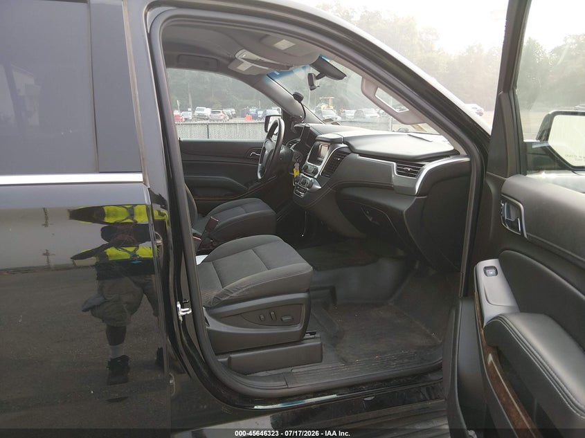 2017 Chevrolet Tahoe VIN 1GNSKEEC4HR315577 IAAI salvage auction — NORMAL WEAR, SF97 (Maryland), sold $12,000 on 2026-09-08 (photo 5)