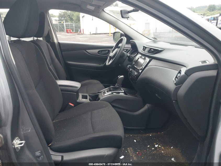 2019 Nissan Rogue sport VIN JN1BJ1CR1KW623944 IAAI salvage auction — NORMAL WEAR, Clear (Pennsylvania), sold $500 on 2026-07-28 (photo 5)