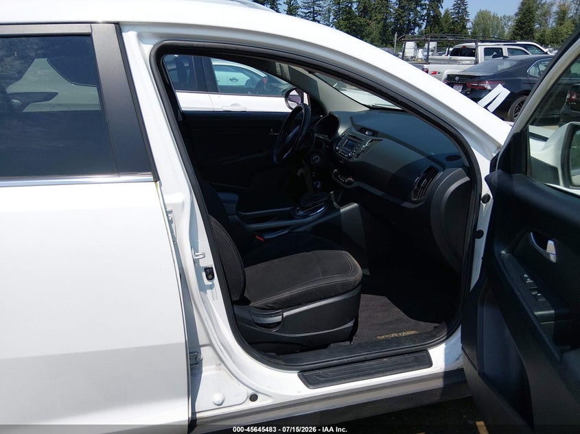2011 Kia Sportage VIN KNDPCCA21B7071323 IAAI salvage auction — NORMAL WEAR, Clear (Washington), sold $1,800 on 2026-07-22 (photo 5)