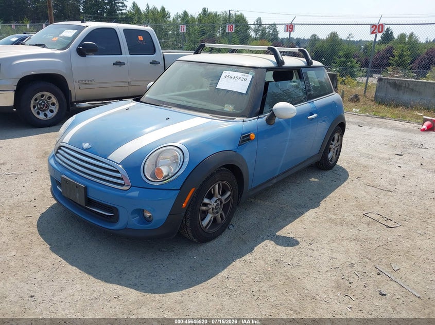 2013 Mini Hard top VIN WMWSU3C54DT691136 IAAI salvage auction — NORMAL WEAR, Clear (Washington), sold $275 on 2026-07-29 (photo 2)