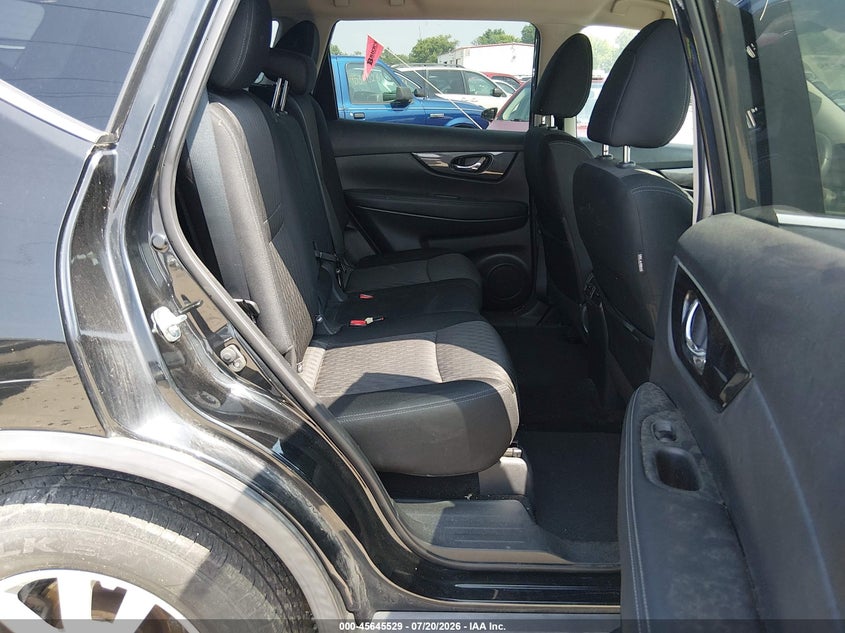 2018 Nissan Rogue VIN KNMAT2MV6JP590906 IAAI salvage auction — NORMAL WEAR, Clear (Missouri), sold $25 on 2026-07-28 (photo 8)
