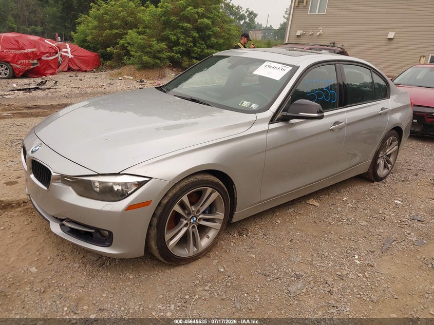 2015 BMW 3er VIN WBA3B3G52FNR87610 IAAI salvage auction — NORMAL WEAR, Salvage Title, sold $325 on 2026-07-28 (photo 2)