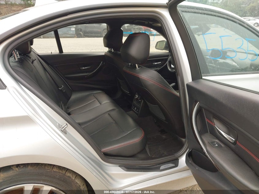 2015 BMW 3er VIN WBA3B3G52FNR87610 IAAI salvage auction — NORMAL WEAR, Salvage Title, sold $325 on 2026-07-28 (photo 8)
