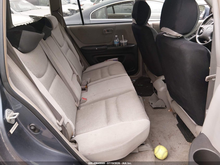 2003 Toyota Highlander VIN JTEGD21A530052178 IAAI salvage auction — NORMAL WEAR, Clear (Massachusetts), sold $125 on 2026-07-28 (photo 8)