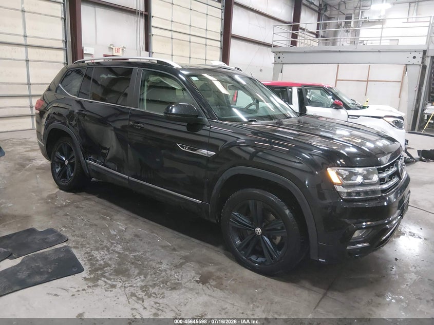 2018 Volkswagen Atlas VIN 1V2RR2CA0JC530593 IAAI salvage auction — RIGHT REAR, Salvage Title, sold $3,850 on 2026-08-07 (photo 1)