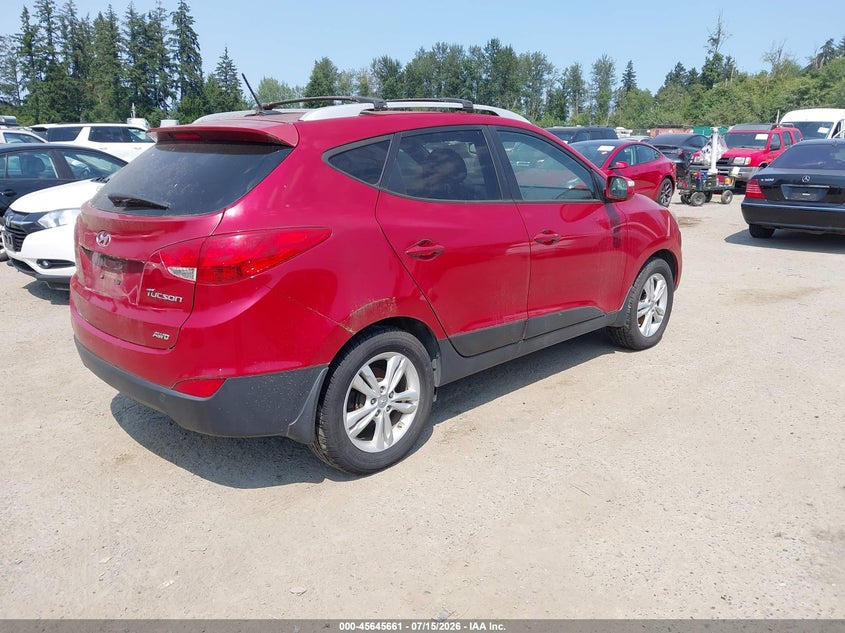 2012 Hyundai Tucson VIN KM8JUCAC6CU543705 IAAI salvage auction — NORMAL WEAR, Clear (Washington), sold $825 on 2026-07-29 (photo 4)