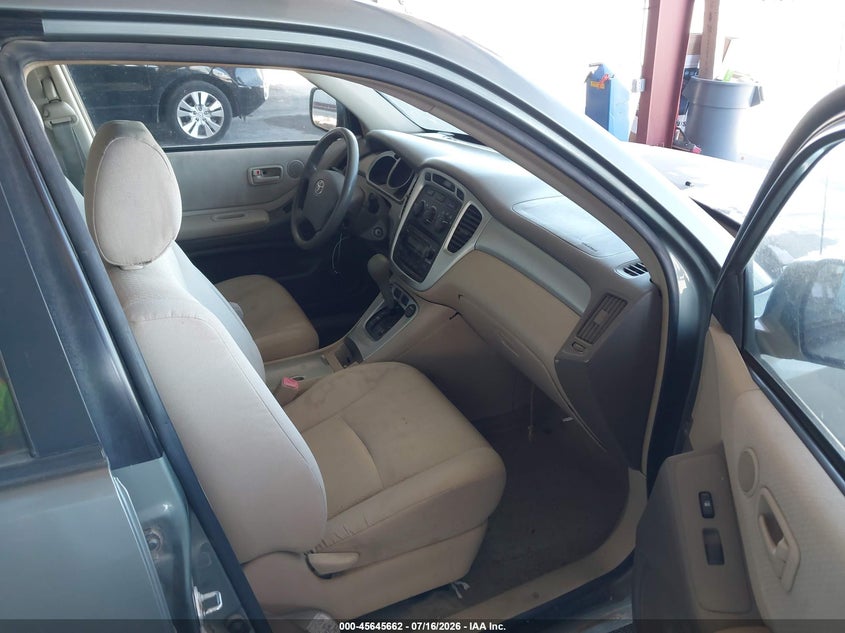 2005 Toyota Highlander VIN JTEHD21A550033492 IAAI salvage auction — NORMAL WEAR, Clear - Dealer Only (California), sold $500 on 2026-07-28 (photo 5)