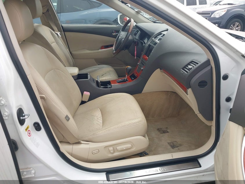 2011 Lexus Es 350 VIN JTHBK1EG0B2449179 IAAI salvage auction — NORMAL WEAR, Clear (New Jersey), sold $775 on 2026-07-27 (photo 5)