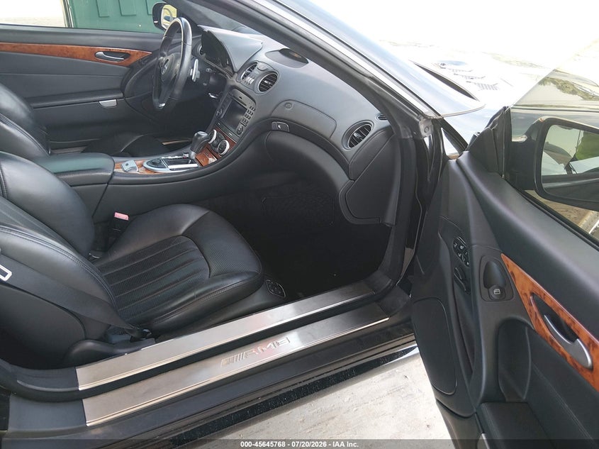2011 Mercedes-benz Sl-class VIN WDBSK7AA9BF162694 IAAI salvage auction — NORMAL WEAR, Clear (Florida), sold $10,200 on 2026-07-28 (photo 5)