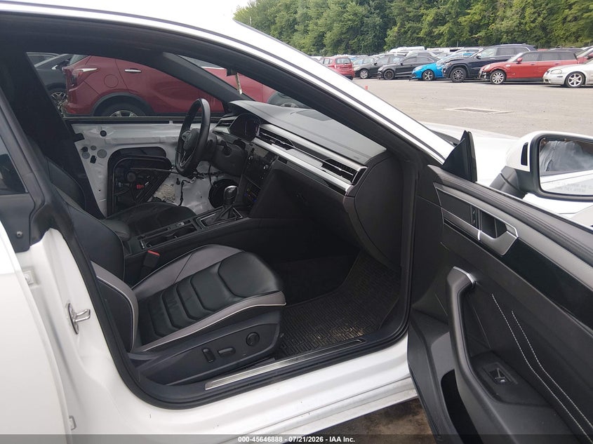 2021 Volkswagen Arteon VIN WVWSR7AN7ME010759 IAAI salvage auction — SIDE, Salvage Title, sold $9,700 on 2026-08-10 (photo 5)