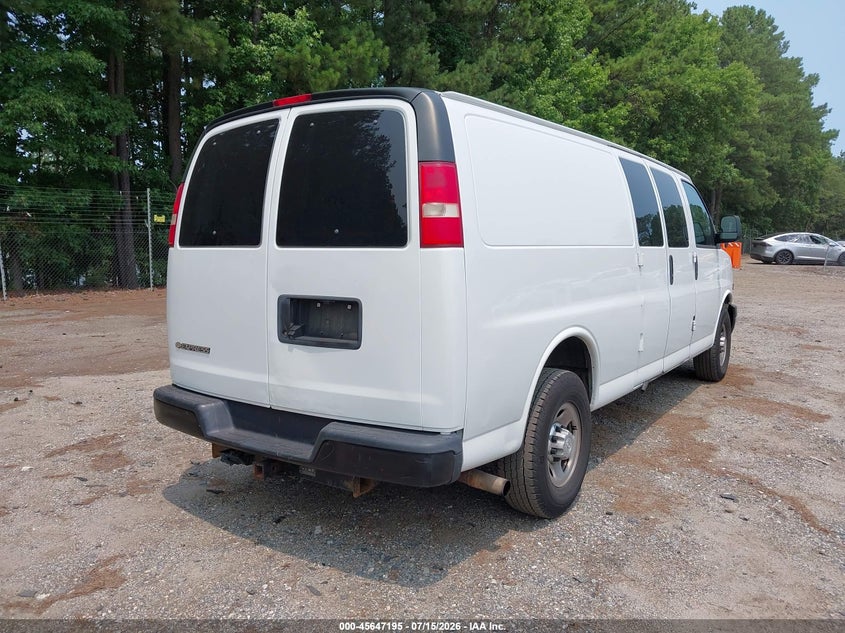 2018 Chevrolet Express 3500 VIN 1GCZGHFG0J1216822 IAAI salvage auction — NORMAL WEAR, SF97 (Virginia), sold $15,850 on 2026-07-22 (photo 4)