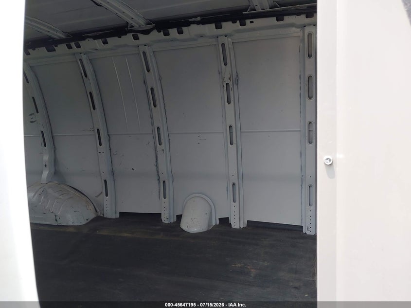 2018 Chevrolet Express 3500 VIN 1GCZGHFG0J1216822 IAAI salvage auction — NORMAL WEAR, SF97 (Virginia), sold $15,850 on 2026-07-22 (photo 8)