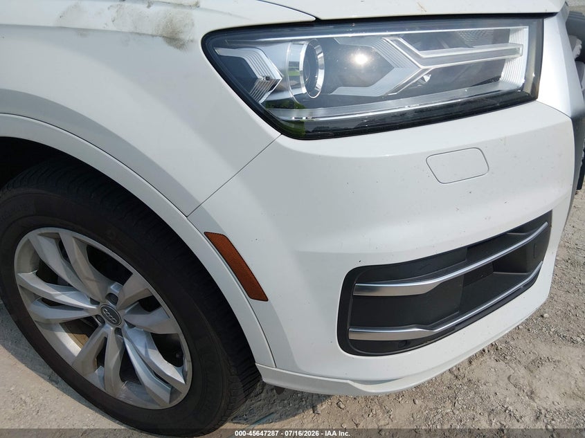 2017 Audi Q7 VIN WA1AHAF78HD044463 IAAI salvage auction — NORMAL WEAR, Clear (Illinois), sold $475 on 2026-07-28 (photo 6)