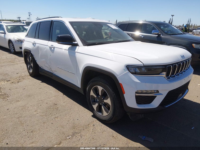 2024 Jeep Grand cherokee VIN 1C4RJYB60RC120672 IAAI salvage auction — SIDE, Enterprise Vehicles Clear Only (Iowa), sold $8,350 on 2026-07-29 (photo 1)