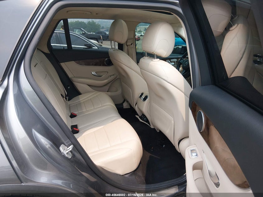2016 Mercedes-benz Glc VIN WDC0G4KB9GF022260 IAAI salvage auction — SIDE, Salvage (Pennsylvania), sold $6,450 on 2026-08-07 (photo 8)