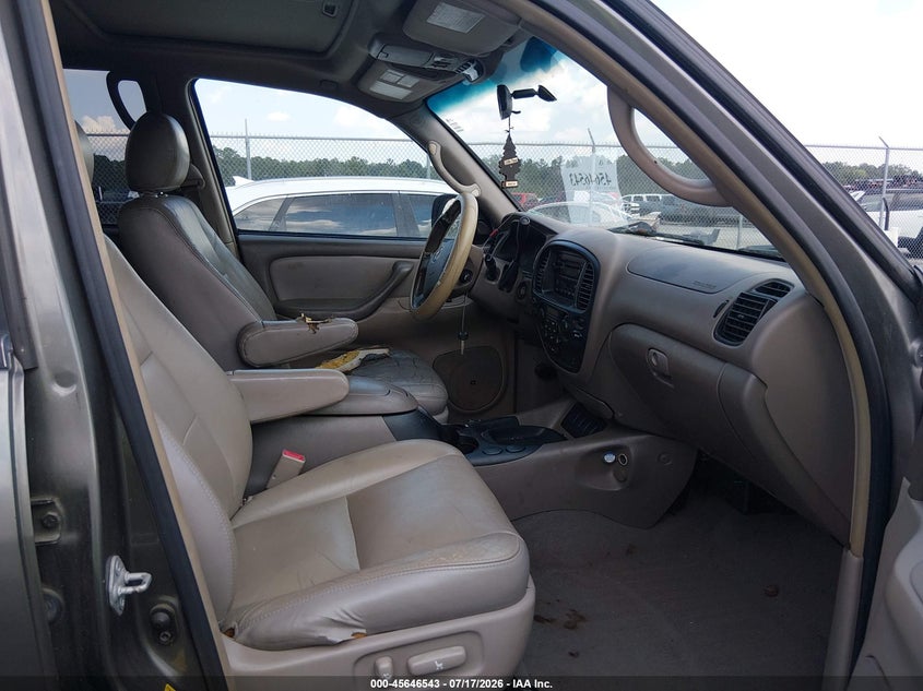 2005 Toyota Sequoia VIN 5TDBT44A95S257303 IAAI salvage auction — NORMAL WEAR, Clear (Georgia), sold $900 on 2026-07-24 (photo 5)