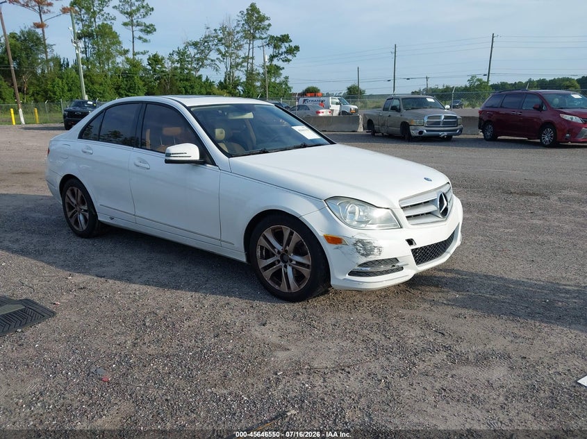 2013 Mercedes-benz C class VIN WDDGF4HB5DA804505 IAAI salvage auction — NORMAL WEAR, Clear (Florida), sold $1,075 on 2026-07-28 (photo 1)