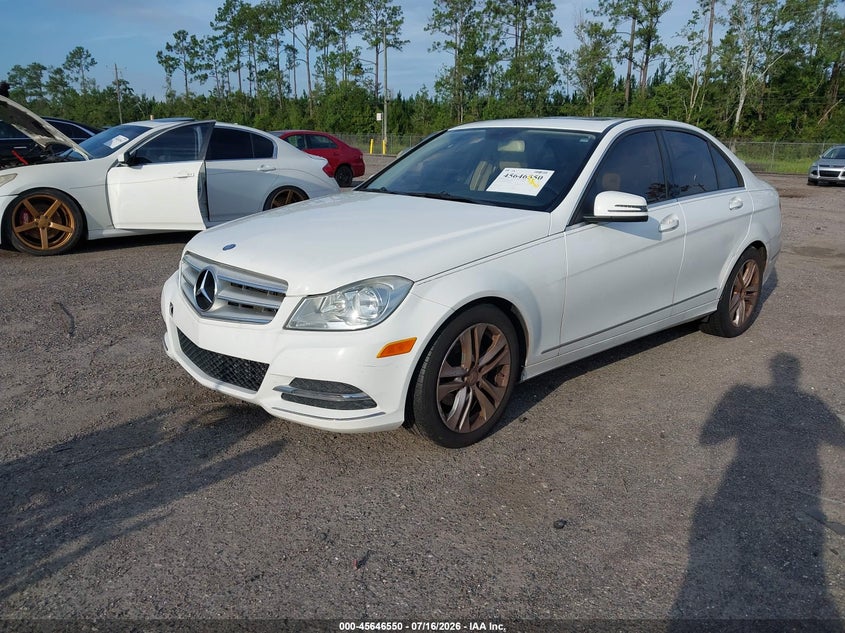 2013 Mercedes-benz C class VIN WDDGF4HB5DA804505 IAAI salvage auction — NORMAL WEAR, Clear (Florida), sold $1,075 on 2026-07-28 (photo 2)