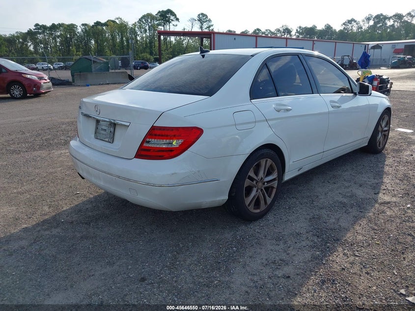 2013 Mercedes-benz C class VIN WDDGF4HB5DA804505 IAAI salvage auction — NORMAL WEAR, Clear (Florida), sold $1,075 on 2026-07-28 (photo 4)
