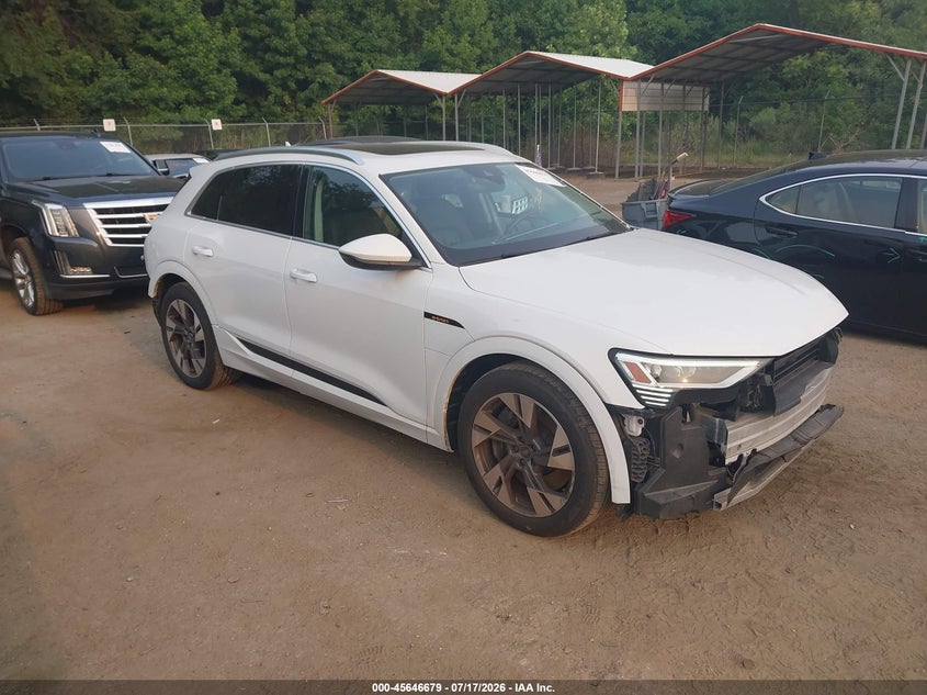 2021 Audi E-tron VIN WA1AAAGE6MB008200 — IAAI salvage auction photo