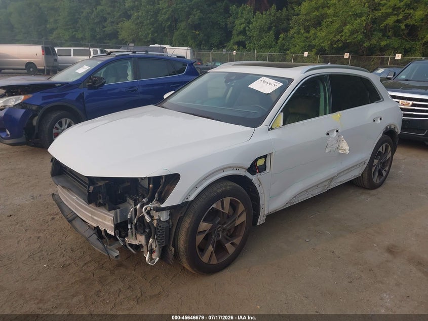 2021 Audi E-tron VIN WA1AAAGE6MB008200 IAAI salvage auction — FRONT END, Wait Title, sold $10,300 on 2026-09-05 (photo 2)