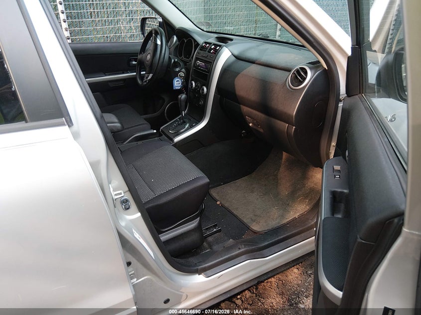 2006 Suzuki Grand vitara VIN JS3TD943564103301 IAAI salvage auction — NORMAL WEAR, Clear (Virginia), sold $25 on 2026-07-30 (photo 5)