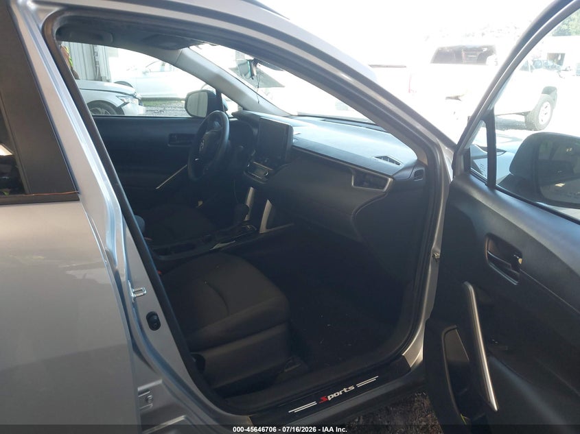 2024 Toyota Corolla cross VIN 7MUCAAAG3RV093382 IAAI salvage auction — FRONT END, Wait Title, sold $7,800 on 2026-09-11 (photo 5)