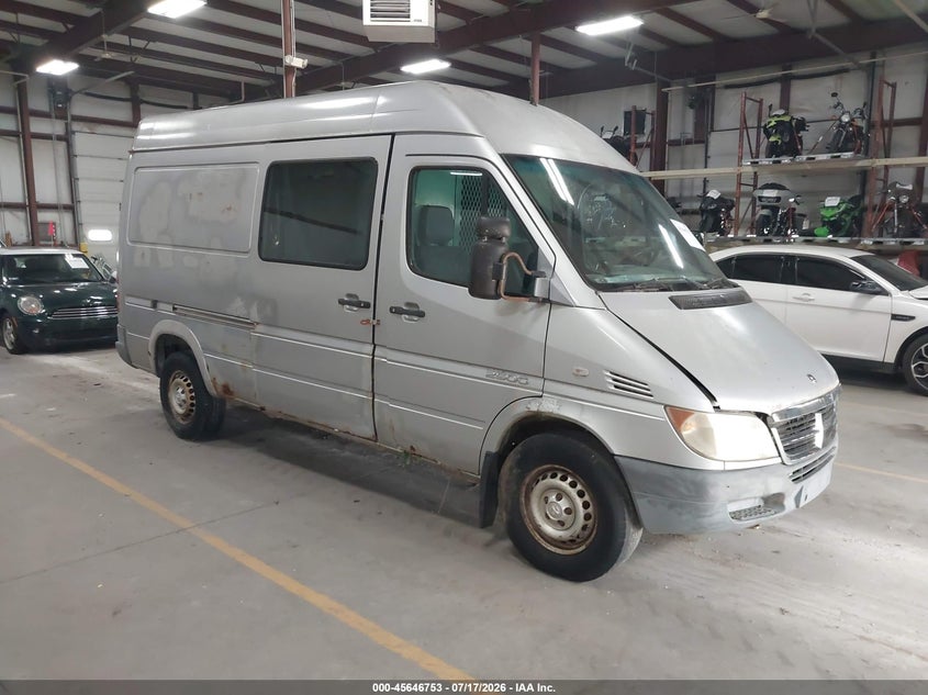 2004 Dodge Sprinter VIN WD2PD644745676813 IAAI salvage auction — NORMAL WEAR, Clear (Michigan), sold $525 on 2026-07-27 (photo 1)