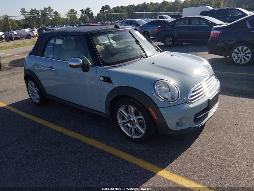 2013 Mini Convertible VIN WMWZN3C50DT568123 IAAI salvage auction — NORMAL WEAR, Clear (South Carolina), sold $25 on 2026-07-29 (photo 1)