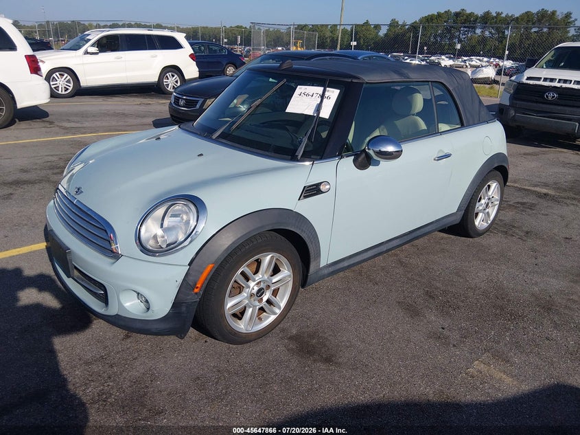 2013 Mini Convertible VIN WMWZN3C50DT568123 IAAI salvage auction — NORMAL WEAR, Clear (South Carolina), sold $25 on 2026-07-29 (photo 2)