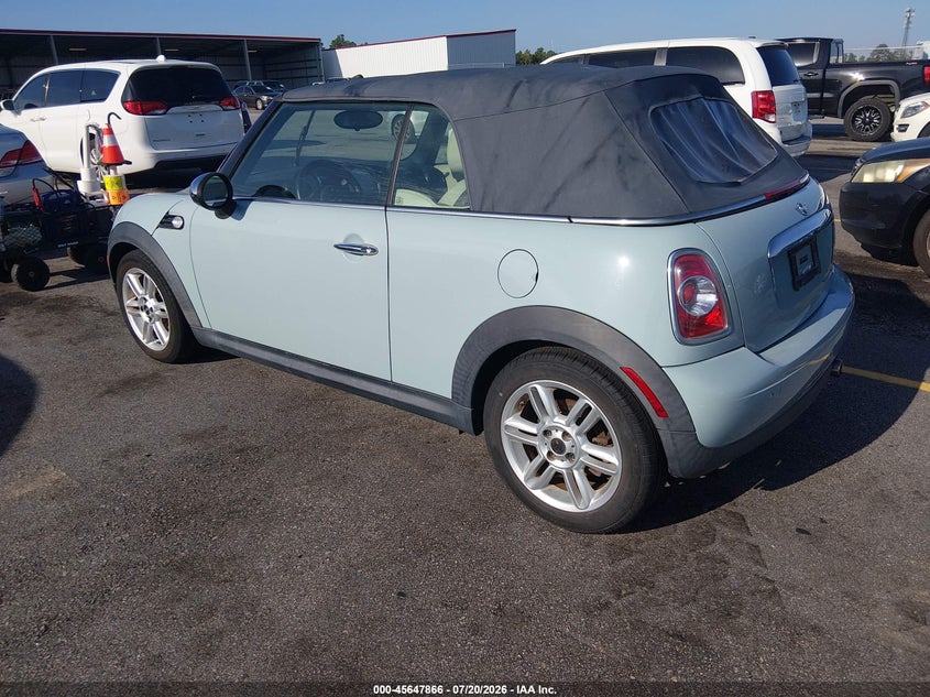 2013 Mini Convertible VIN WMWZN3C50DT568123 IAAI salvage auction — NORMAL WEAR, Clear (South Carolina), sold $25 on 2026-07-29 (photo 3)