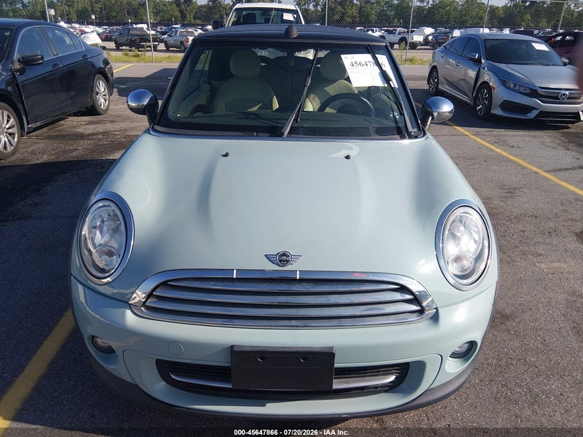 2013 Mini Convertible VIN WMWZN3C50DT568123 IAAI salvage auction — NORMAL WEAR, Clear (South Carolina), sold $25 on 2026-07-29 (photo 6)